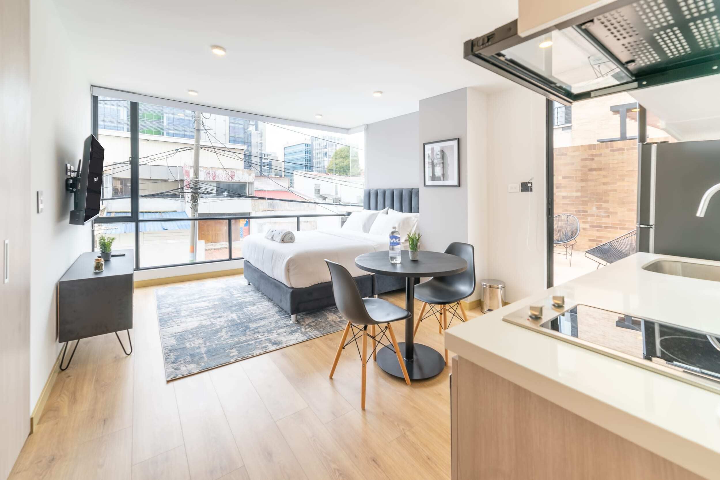 Apartment (201) | 1 bedroom, premium bedding, iron/ironing board, free WiFi