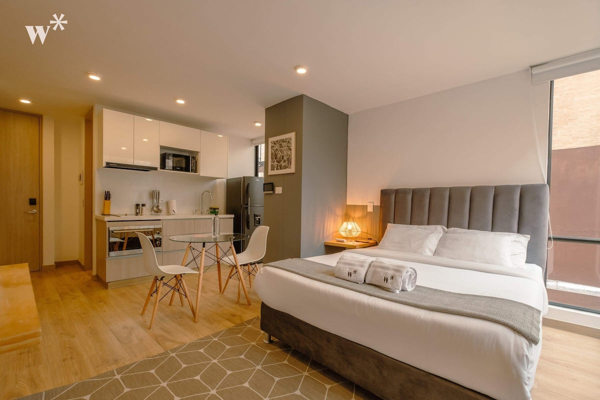 1 habitación y ropa de cama de alta calidad