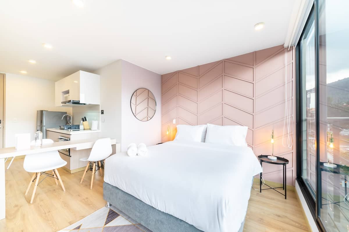 1 habitación y ropa de cama de alta calidad