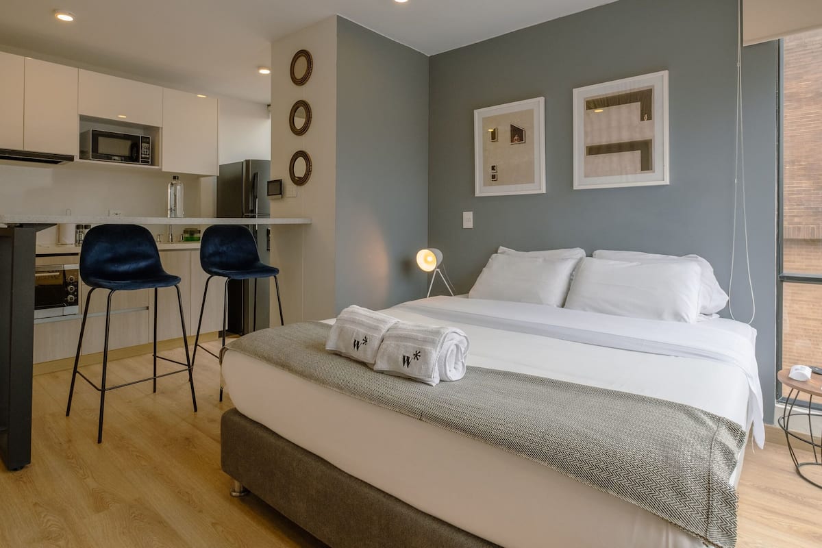 1 habitación y ropa de cama de alta calidad