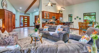 Spectacular Views! 3 Primary Suites & Hot Tub!