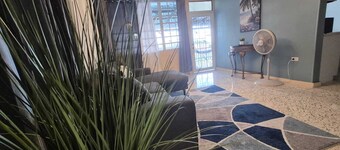 Casa Caribe w/pool, BBQ, game room, Wi-Fi & Parking