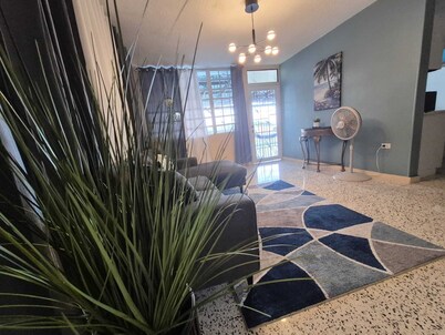 Casa Caribe w/pool, BBQ, game room, Wi-Fi & Parking