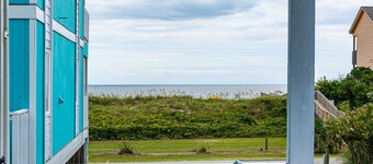 Whale Yeah! Ocean Views and Private Beach Access