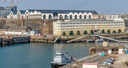 Appartement 'Les Capucins - T2 Tout Confort' avec Terrasse Privée, Jardin Privé et Wi-Fi