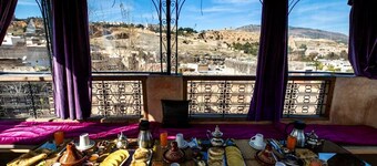 Traditional house in the heart of the old town with a panoramic view 