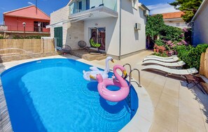 Pool - Stunning apartment in Brodarica (Brodarica)
