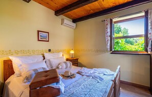 2 多间卧室、免费 WiFi、床单