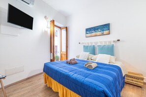 1 bedroom, iron/ironing board, free WiFi, bed sheets