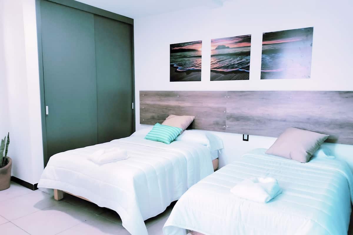 1 habitación, escritorio y wifi gratis