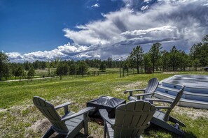 Property grounds - Retreat with Pikes Peak Views in Black Forest Colorado Springs (Colorado Springs)