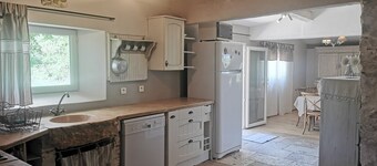 Cottage 'Gite De Caractère, Piscine Et Vue' with Private Pool, Private Terrace and Wi-Fi