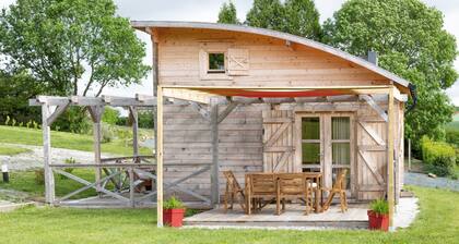 Chalet '5 Pers Landeleau 2kms Canal' with Private Terrace and Shared Garden