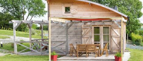 تناول الطعام بالخارج