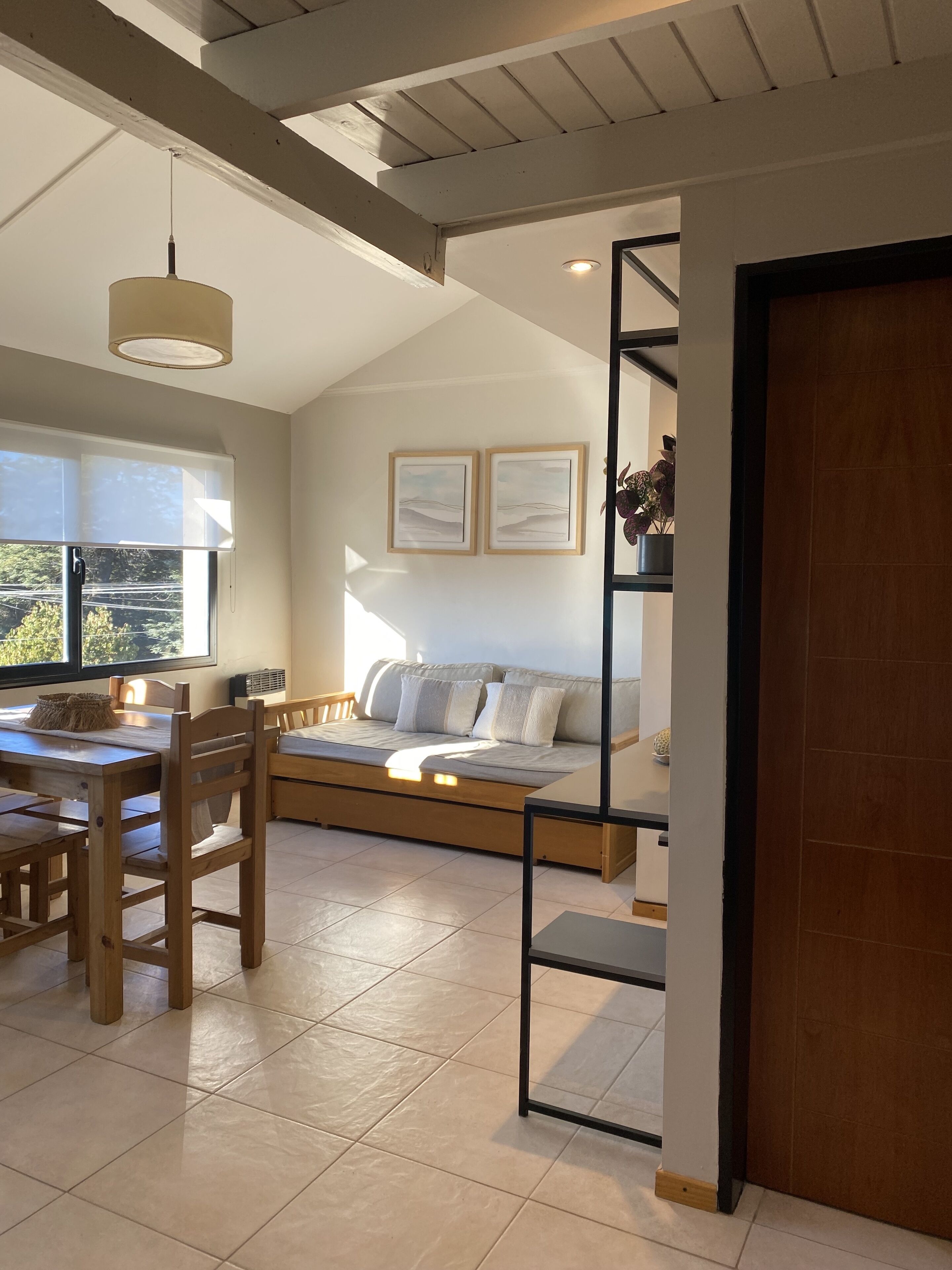 Superior appartement | Woonruimte | Een flatscreentelevisie