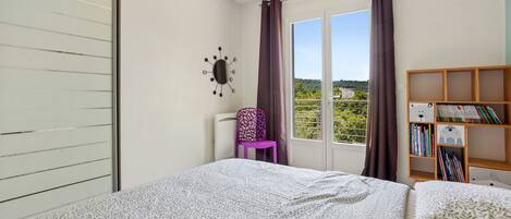 3 Schlafzimmer, BĂŒgeleisen/BĂŒgelbrett, kostenloses WLAN, BettwĂ€sche