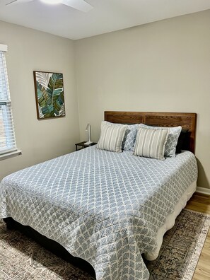 3 camere, una cassaforte in camera, una scrivania, ferro/asse da stiro