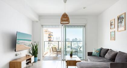 Mamad Sea Breeze Netanya Retreat by Sea N' Rent