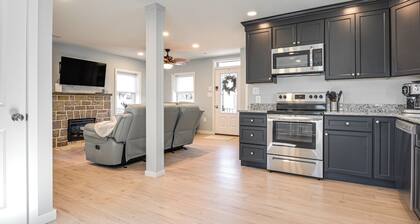 Waterfront Historical District Home Near River
