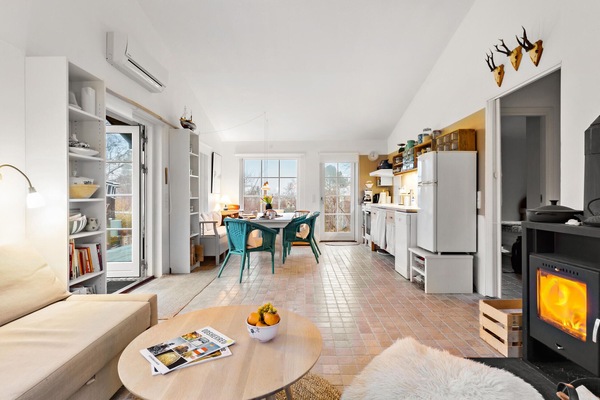 Télévision, cheminée