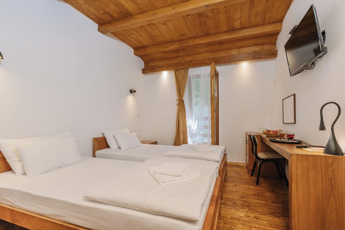 1 bedroom, minibar, in-room safe, desk