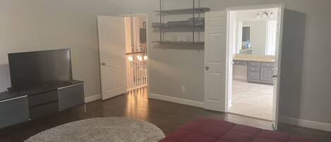 4 bedrooms, WiFi, bed sheets