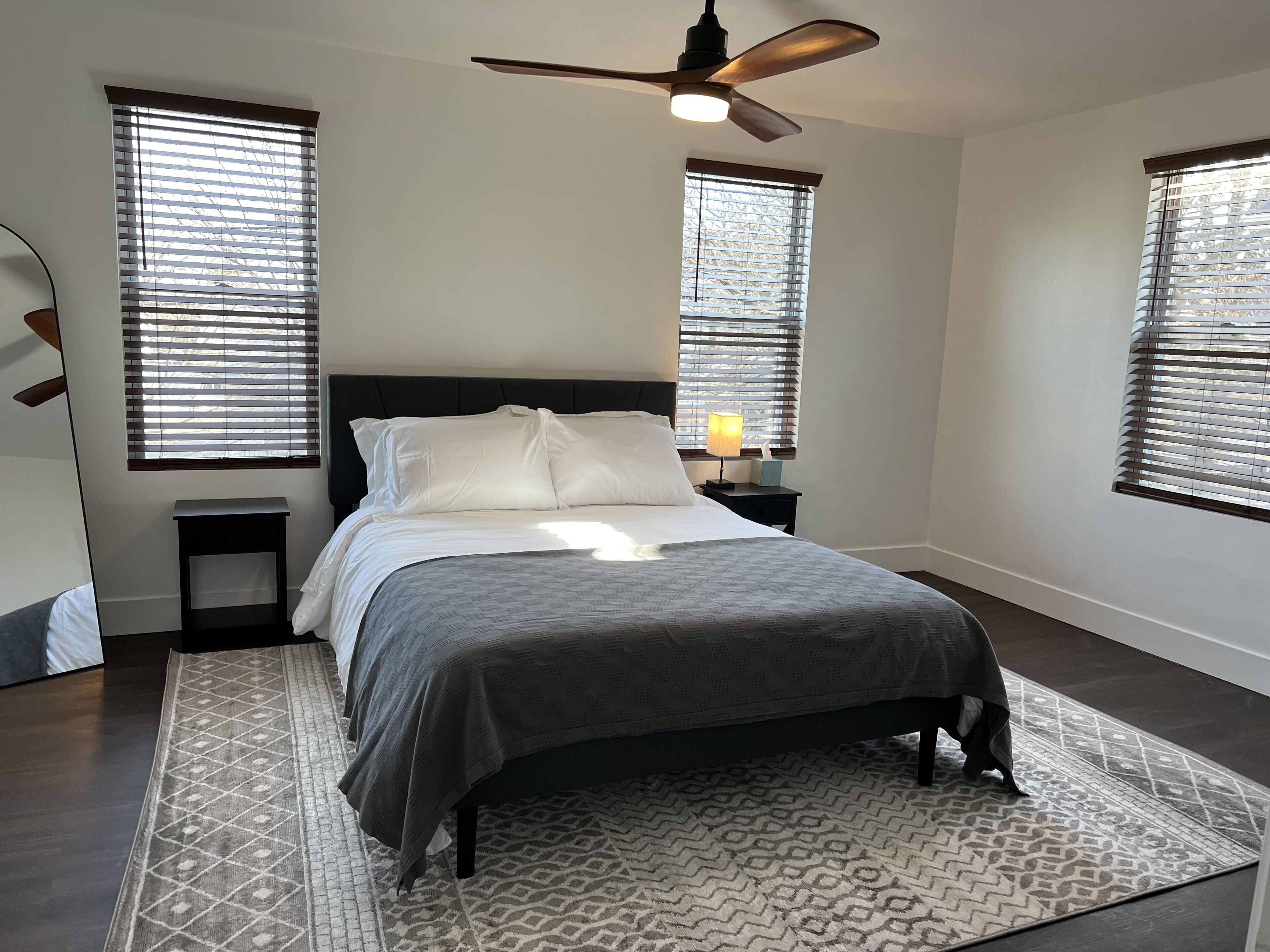 2 chambres, bureau, fer et planche à repasser, Wi-Fi gratuit