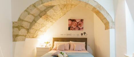 1 غرفة نوم ومكواة/لوح كي وخدمة الإنترنت وملاءات أسرّة