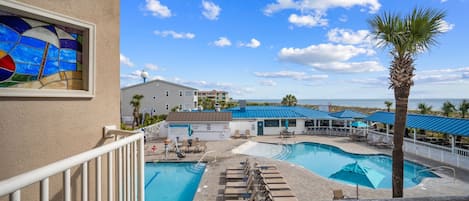 Piscina all'aperto, una piscina riscaldata