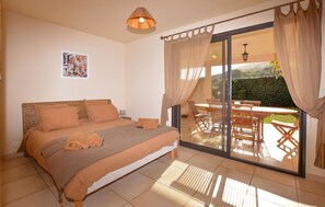 4 bedrooms, travel cot, free WiFi
