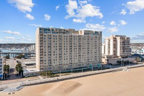 Unclassified image, 2 of 26, button