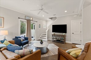 Living area - Private end unit townhome. Pet friendly! 5 minutes from the beach! And a Pool! (St. Simons Island)