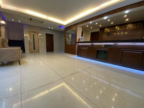 Reception hall - Orient Prince Hotel (Beirut)