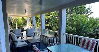 Tropical Studio on Gifft Hill w/ Balcony and Pool