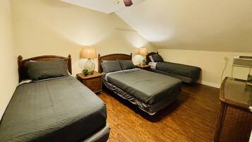 3 chambres, fer et planche Ă repasser, Wi-Fi, draps fournis