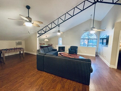 “3bdrm Barn Apt” @ Sunset Pointe