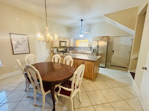 “3bdrm Barn Apt” @ Sunset Pointe