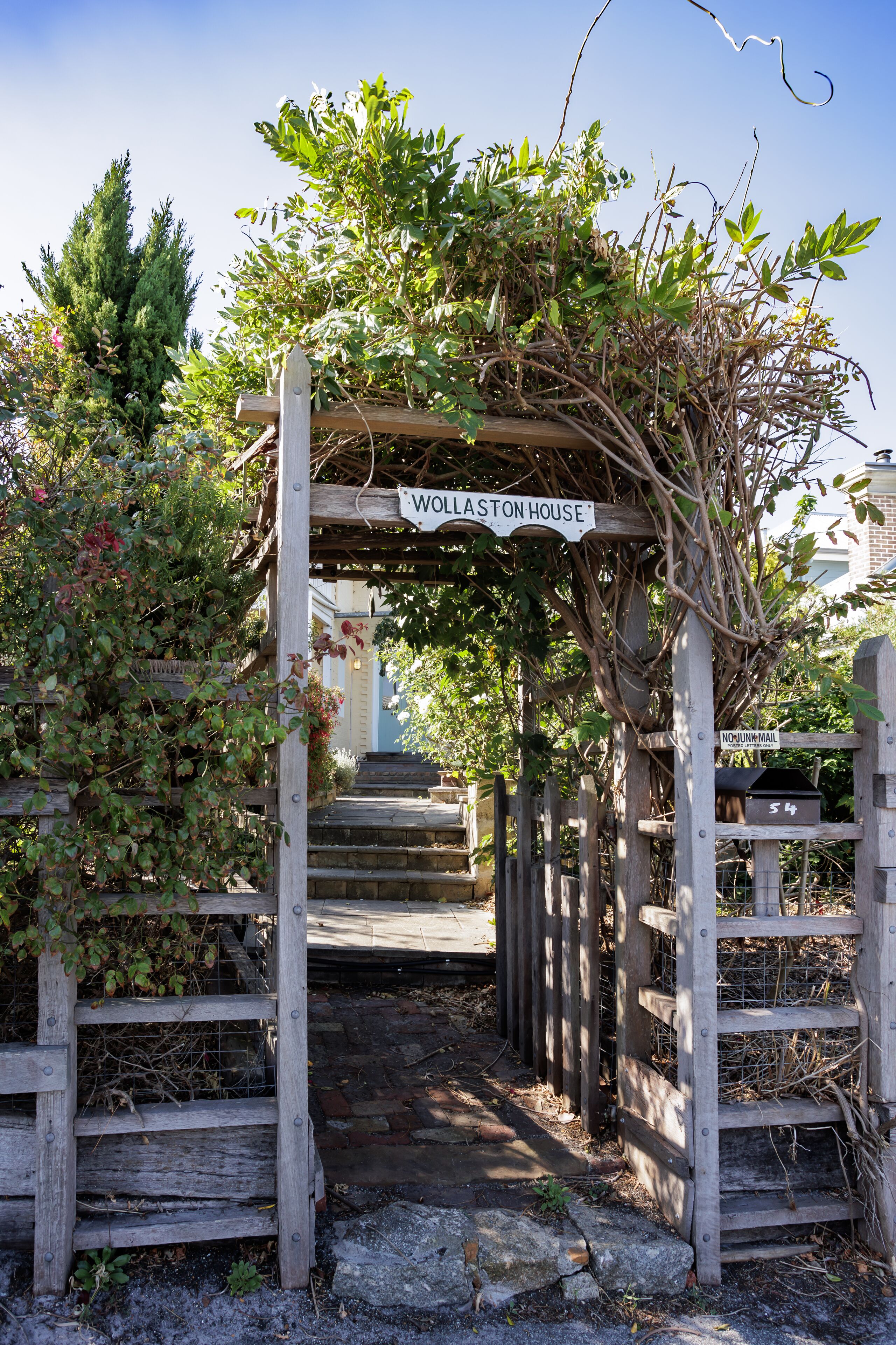 Traditional House | Garden view