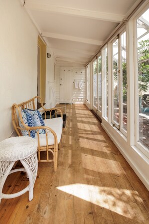 Traditional House | Garden view - Wollaston House by the BnB Collection (Albany)