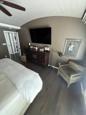 4 bedrooms, WiFi, bed sheets