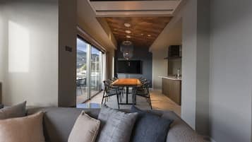 (4double beds and Futon), No-pets allowed, Suite, Non Smoking | Living area | Flat-screen TV, heated floors