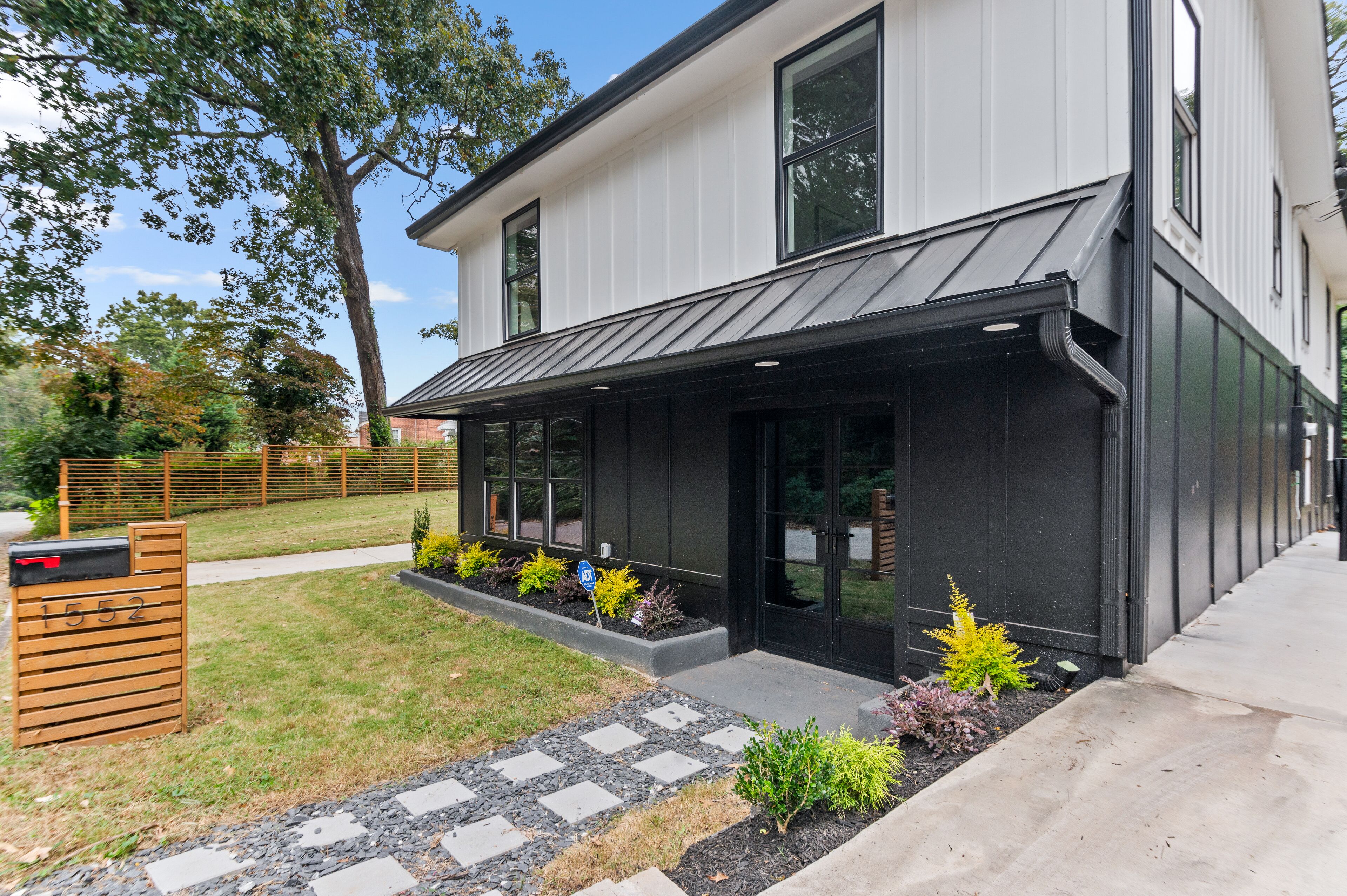 New! The Ellington Escape 5BR 3BA Sleeps 8+