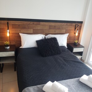 1 chambre, fer et planche à repasser, Wi-Fi gratuit, draps fournis