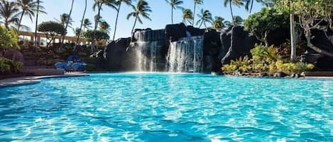 3 outdoor pools, a heated pool