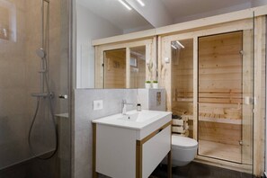 Hair dryer, towels - Villa The Frame (Ghioșești)