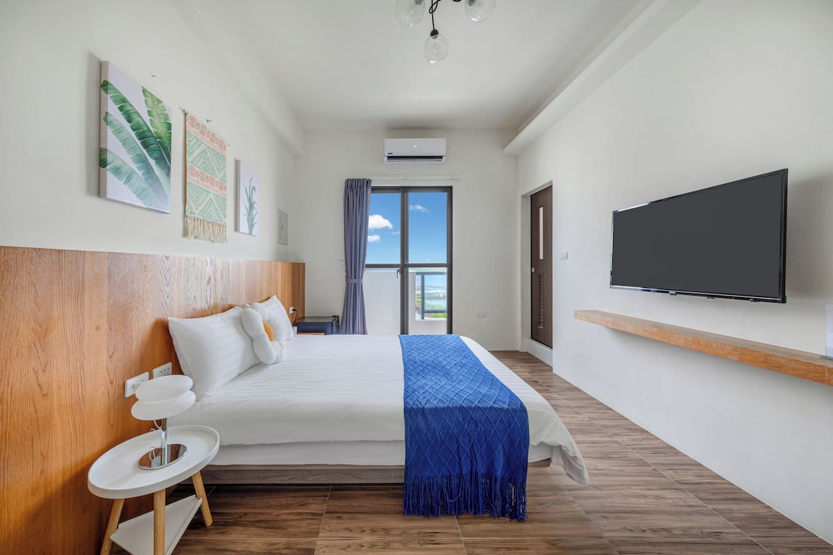 Double Room with Sea View and Balcony