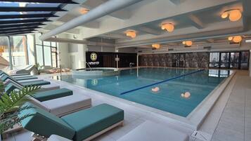 Inomhuspool och uppvärmd pool