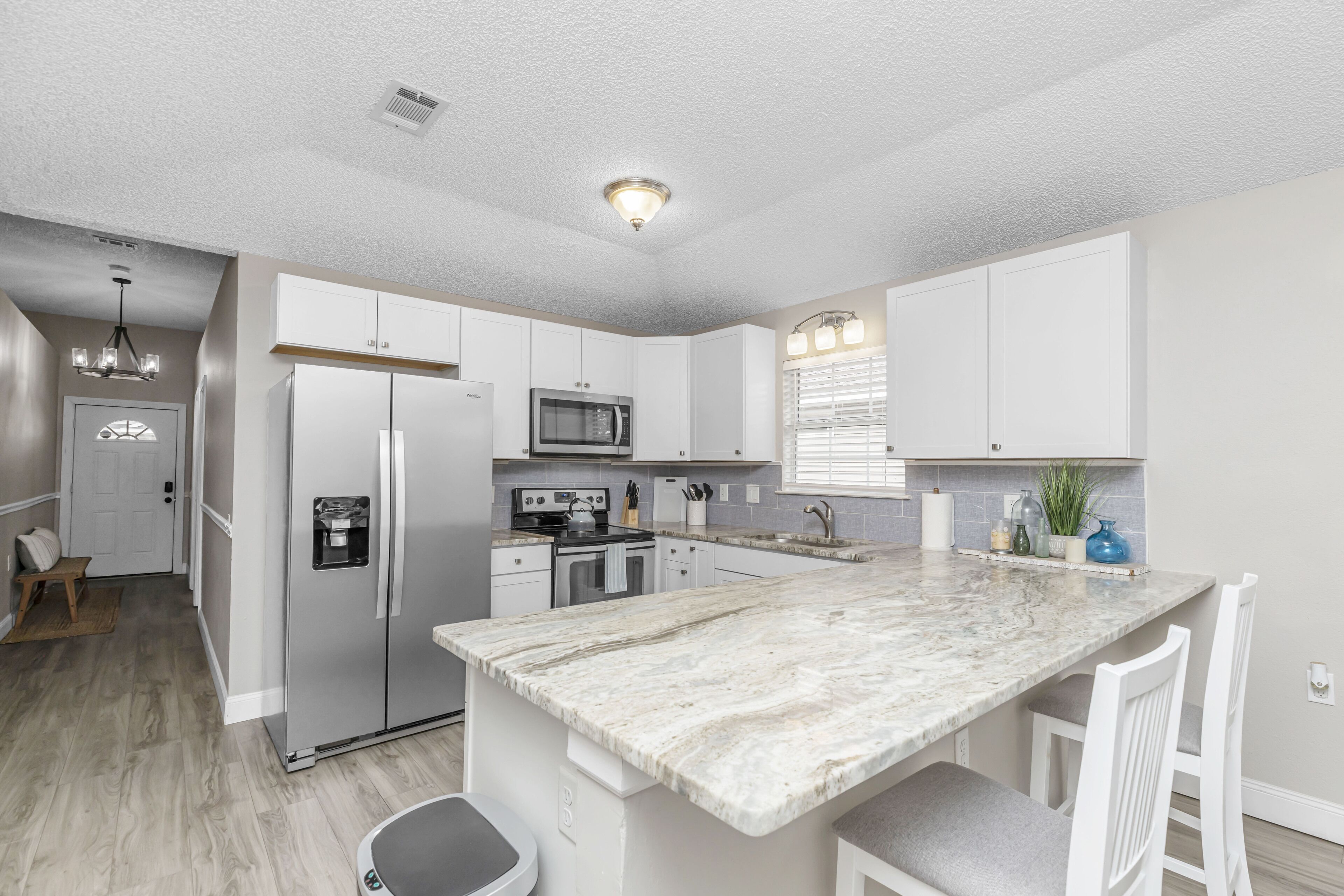 冰箱、微波炉、烤箱、炉灶