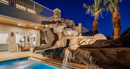 Pecan Valley Resort| BRAND NEW Private Pool and Hot Tub w/ Slide