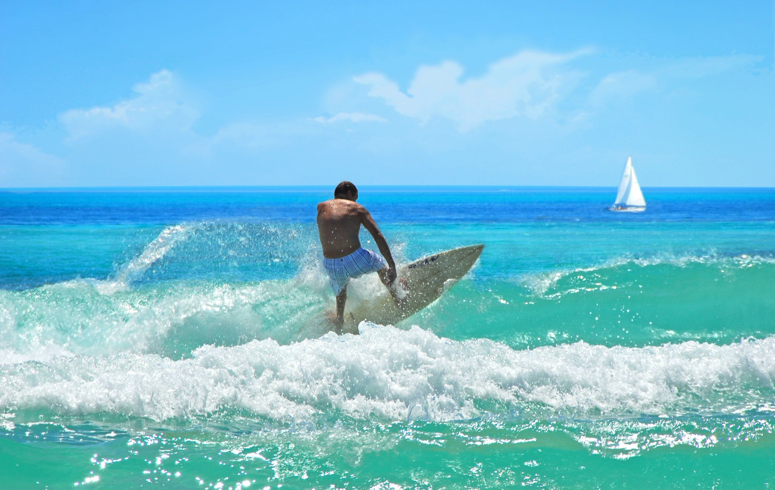 Surfing/bodyboarding